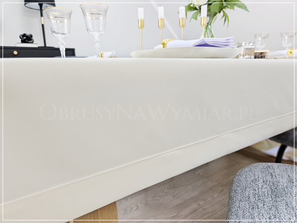 Obrus plamoodporny EXCLUSIVE PREMIUM biały