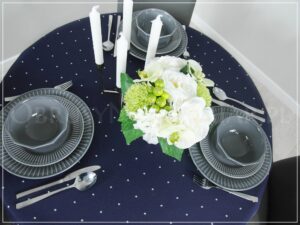 Obrus plamoodporny DE LUX KROPKI SREBRNE NA GRANACIE - obrazek 10