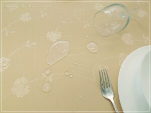 Obrus plamoodporny FLORES kolor beżowy