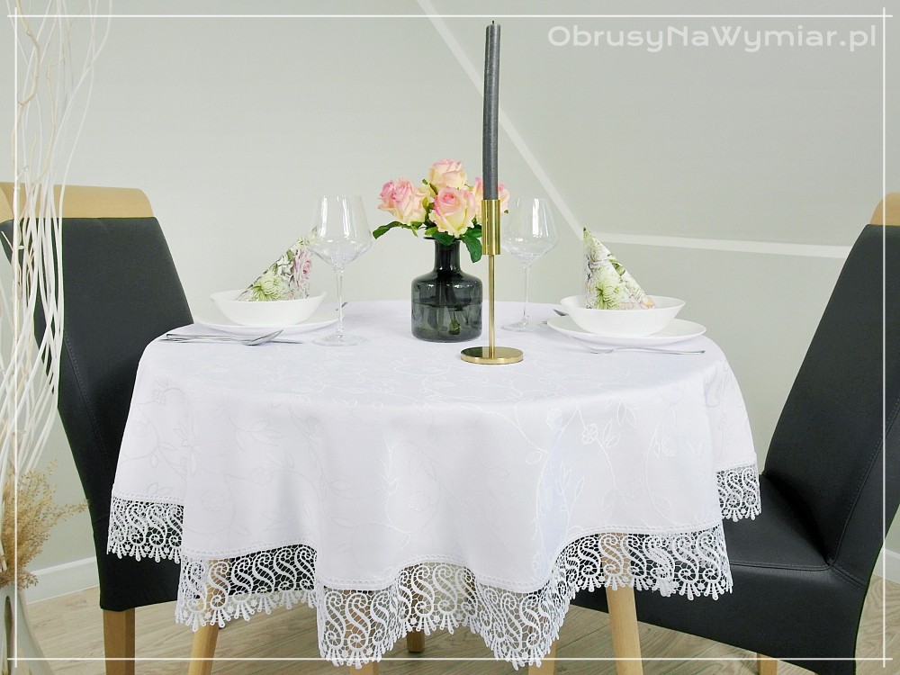 Obrus plamoodporny z gipiurą GUSTO kolor biały