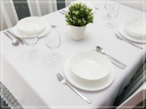 Obrus plamoodporny PRO LEN z gipiurą kolor biały