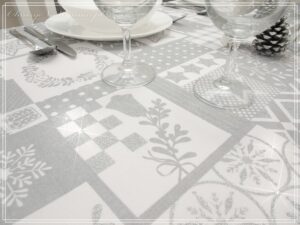 Obrus plamoodporny ŚWIĄTECZNY PATCHWORK