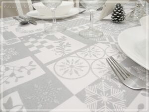 Obrus plamoodporny ŚWIĄTECZNY PATCHWORK