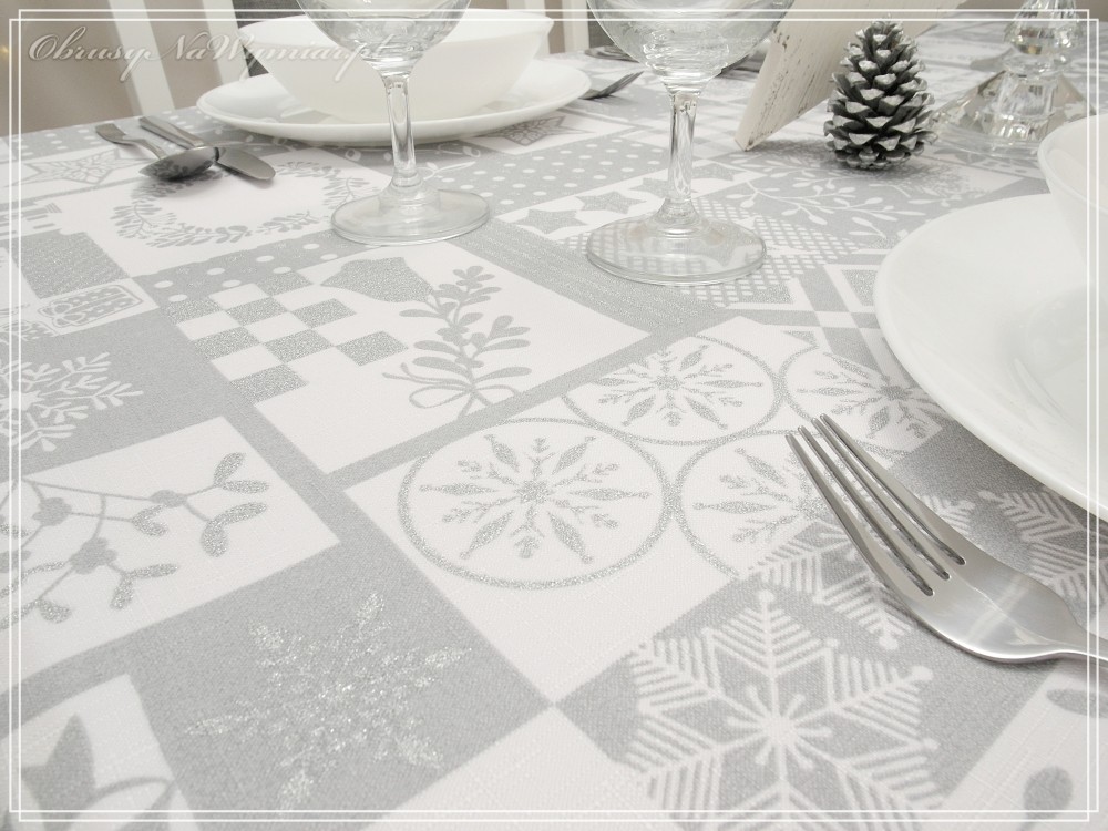 Obrus plamoodporny ŚWIĄTECZNY PATCHWORK