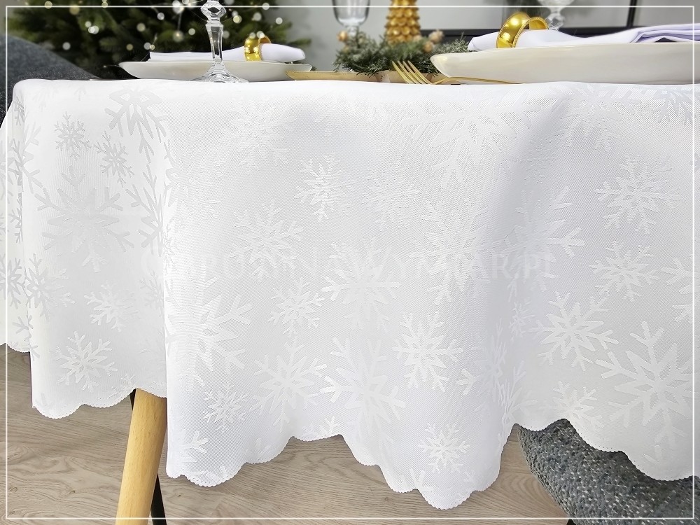 Obrus plamoodporny SNOW biały