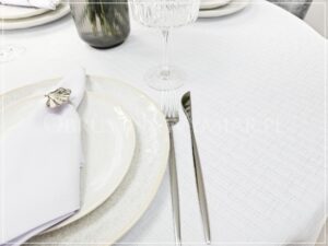 Obrus plamoodporny SPARKLE-M kolor biały
