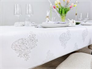 Obrus plamoodporny ROYAL EASTER SREBRNY wykończony srebrną lamówką