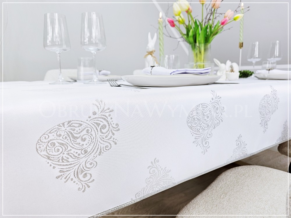 Obrus plamoodporny ROYAL EASTER SREBRNY wykończony srebrną lamówką